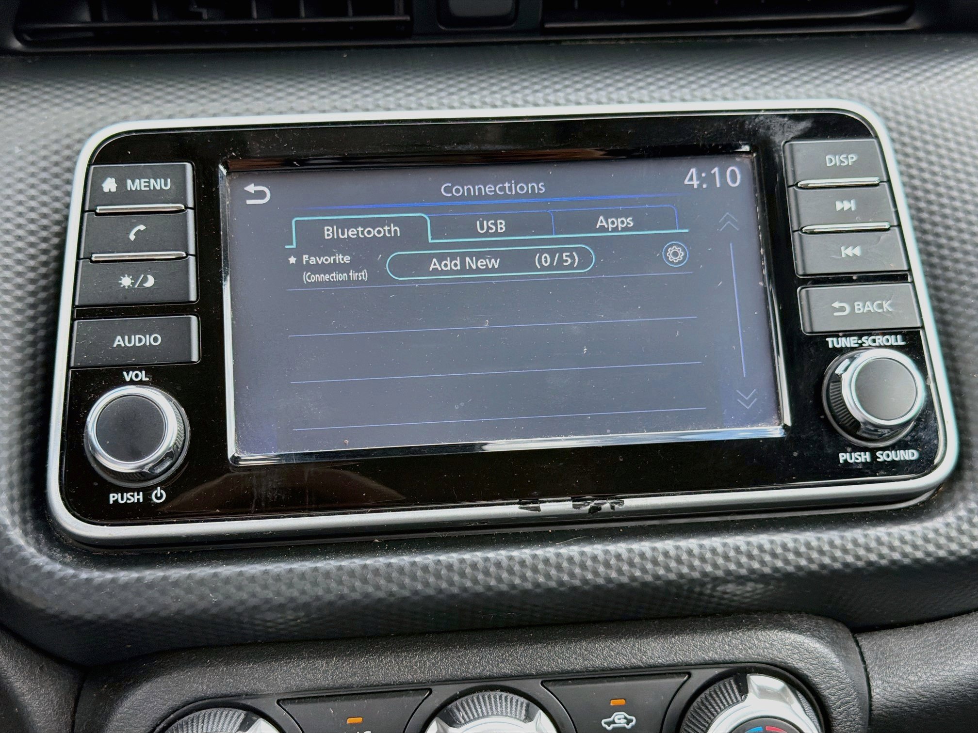 Used 2021 Nissan Kicks S FWD image 29