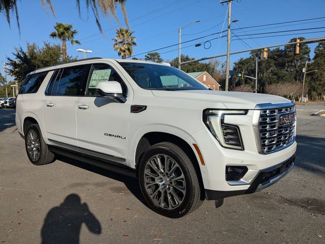 New 2026 GMC Yukon XL Denali w/ Denali Reserve Package image 3