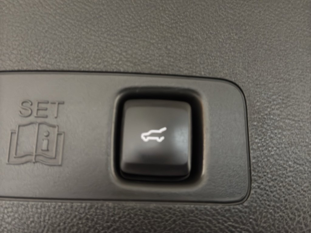 Used 2023 Lincoln Corsair Reserve w/ Equipment Group 202A image 21