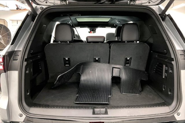 Used 2025 Chevrolet Traverse RS w/ LPO, Floor Liner Package AWD/4WD image 43