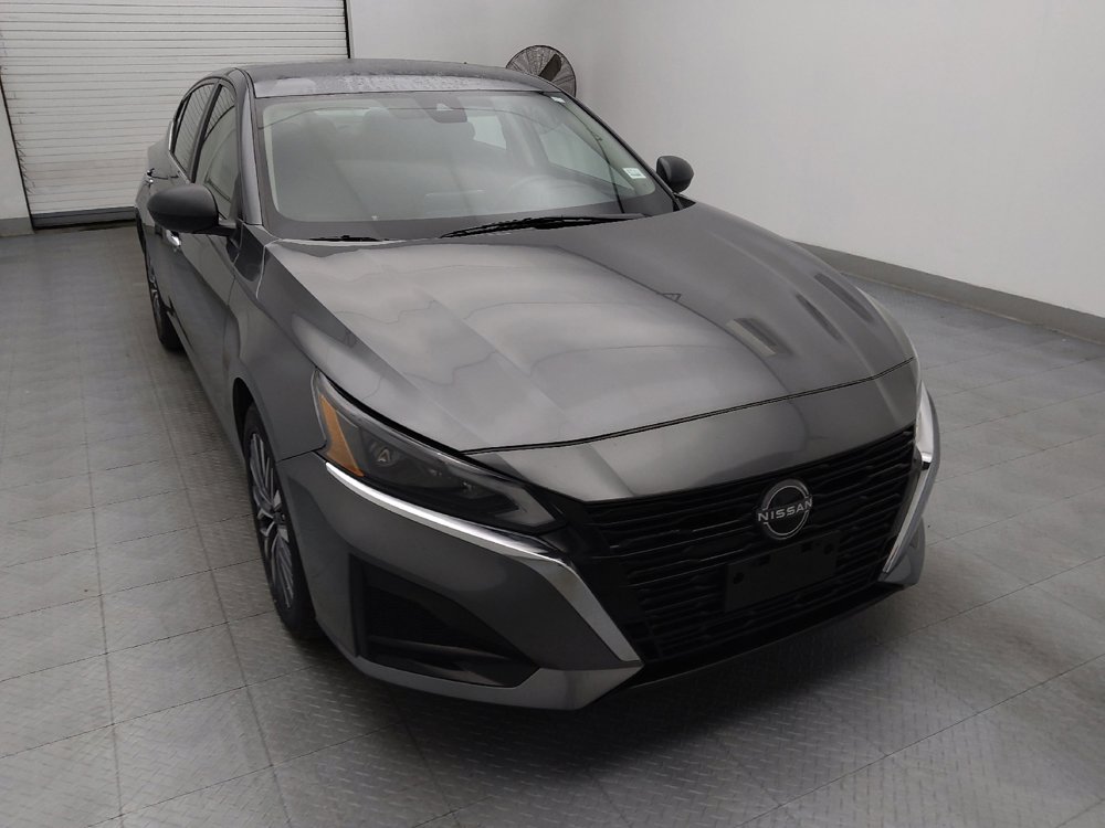 Used 2024 Nissan Altima 2.5 SV image 14