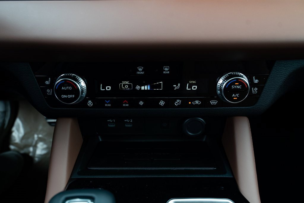 New 2025 Mitsubishi Outlander SEL image 16