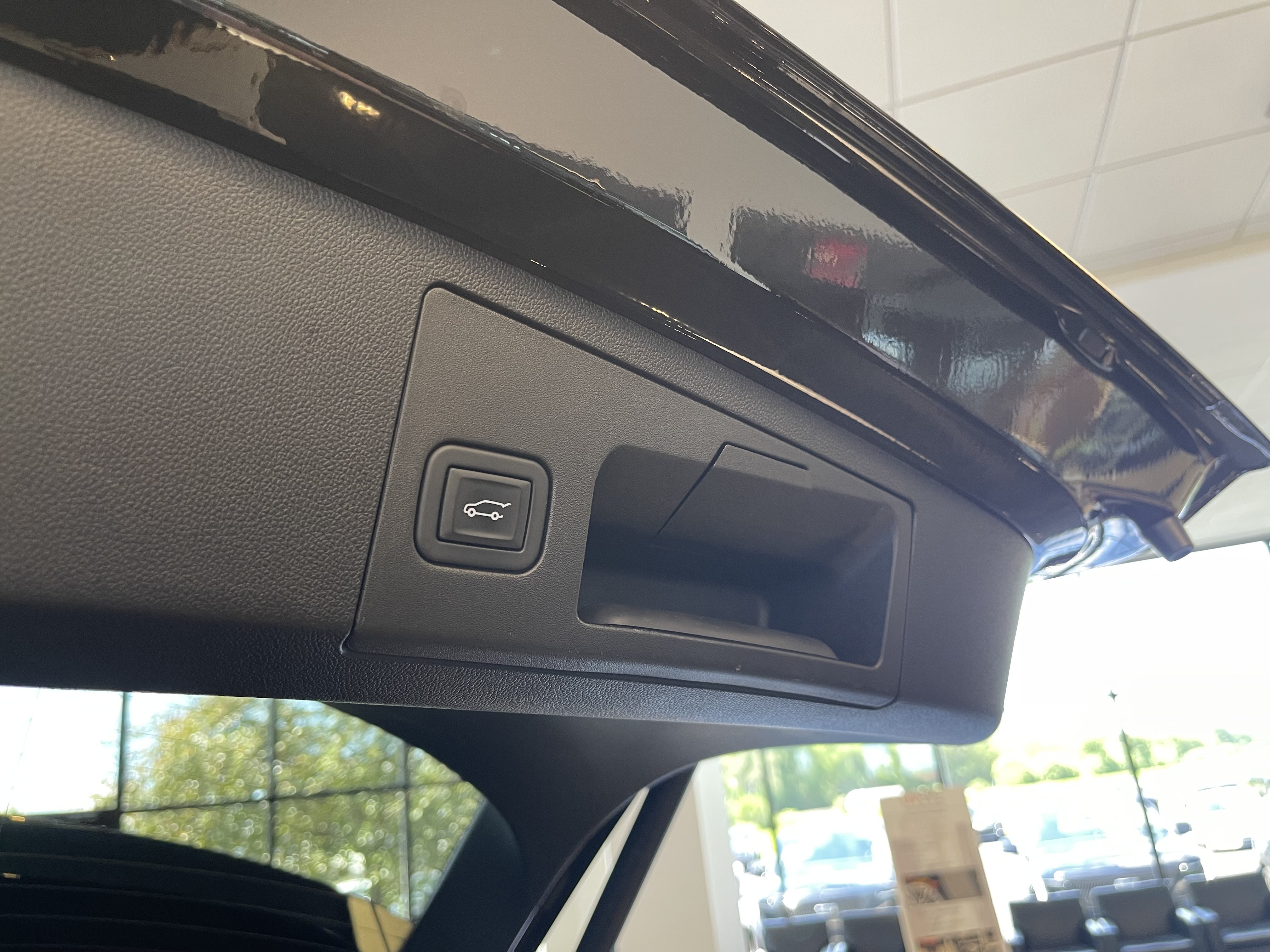 Certified 2023 Cadillac XT4 Sport AWD/4WD image 7