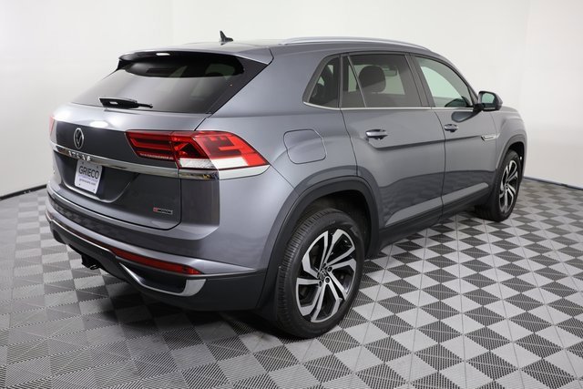 Used 2022 Volkswagen Atlas Cross Sport SE image 8