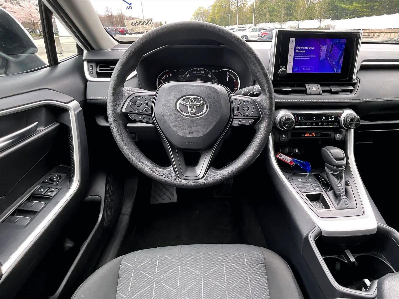 Used 2025 Toyota RAV4 XLE image 17