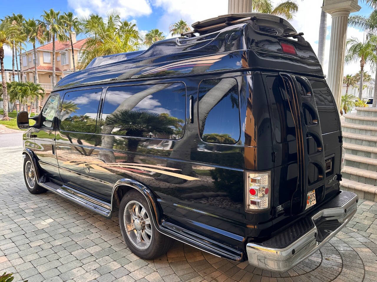 Used 2010 Ford E-350 and Econoline 350 XLT RWD image 24