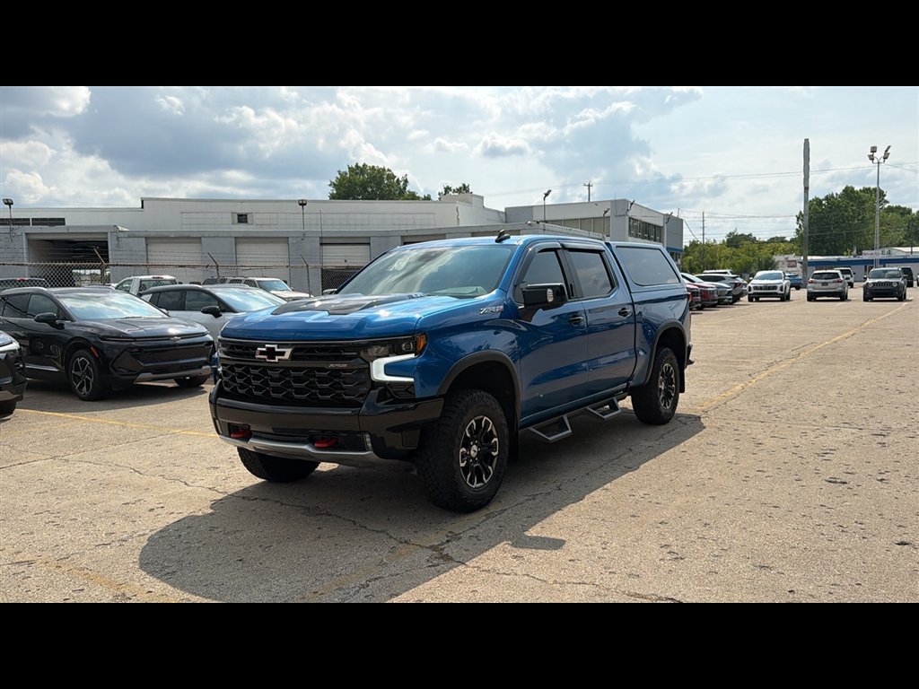 Used 2022 Chevrolet Silverado 1500 ZR2 AWD/4WD image 2