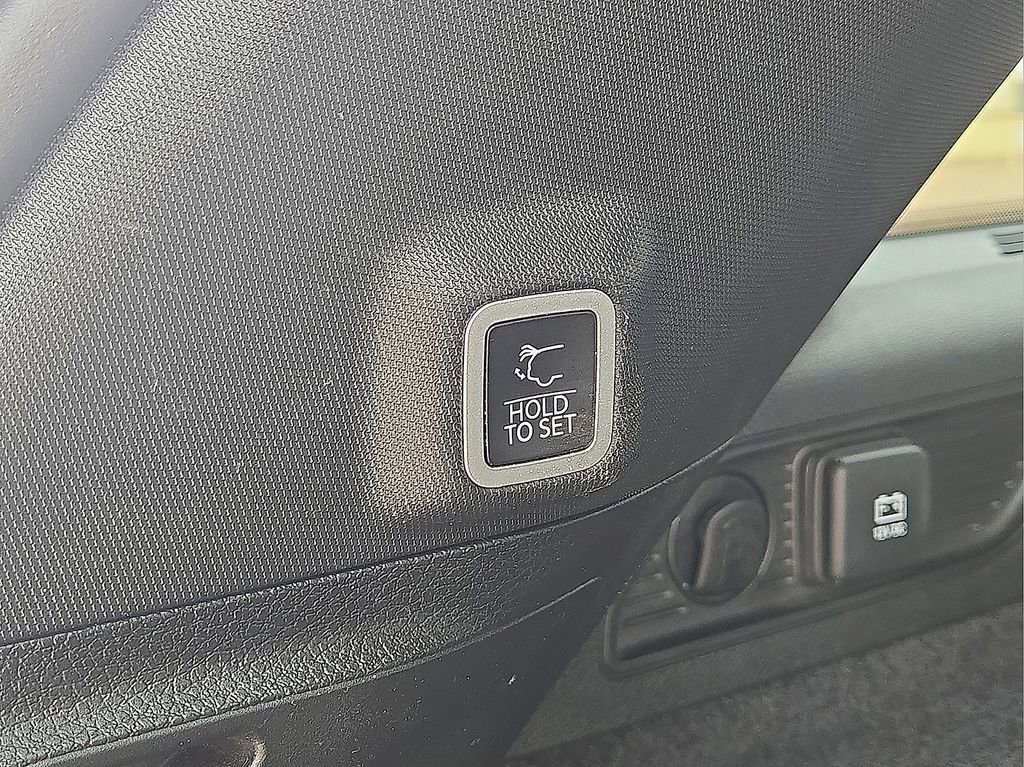 Used 2022 Jeep Grand Cherokee Trailhawk w/ Advanced Protech Group II image 15