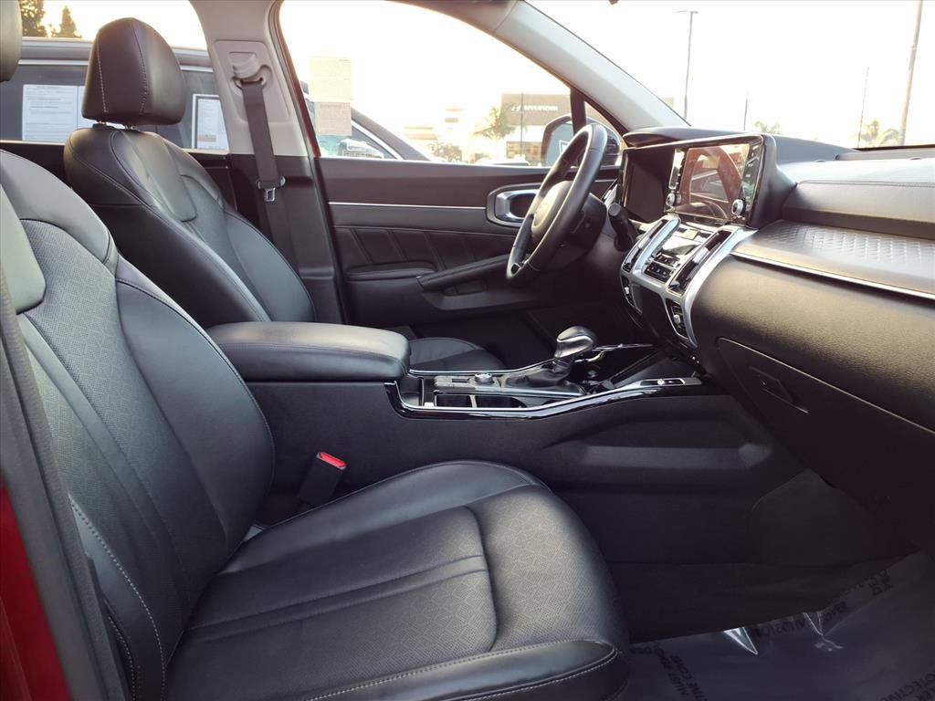 Certified 2022 Kia Sorento SX image 10