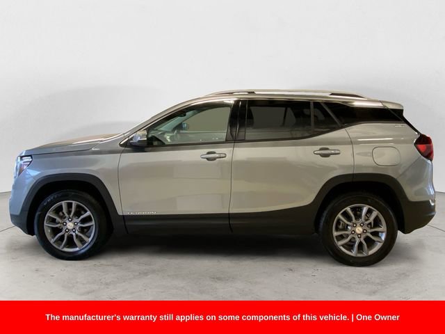 Used 2024 GMC Terrain SLT image 2