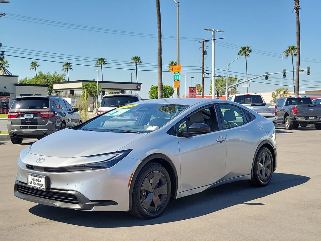 Used 2023 Toyota Prius LE image 29
