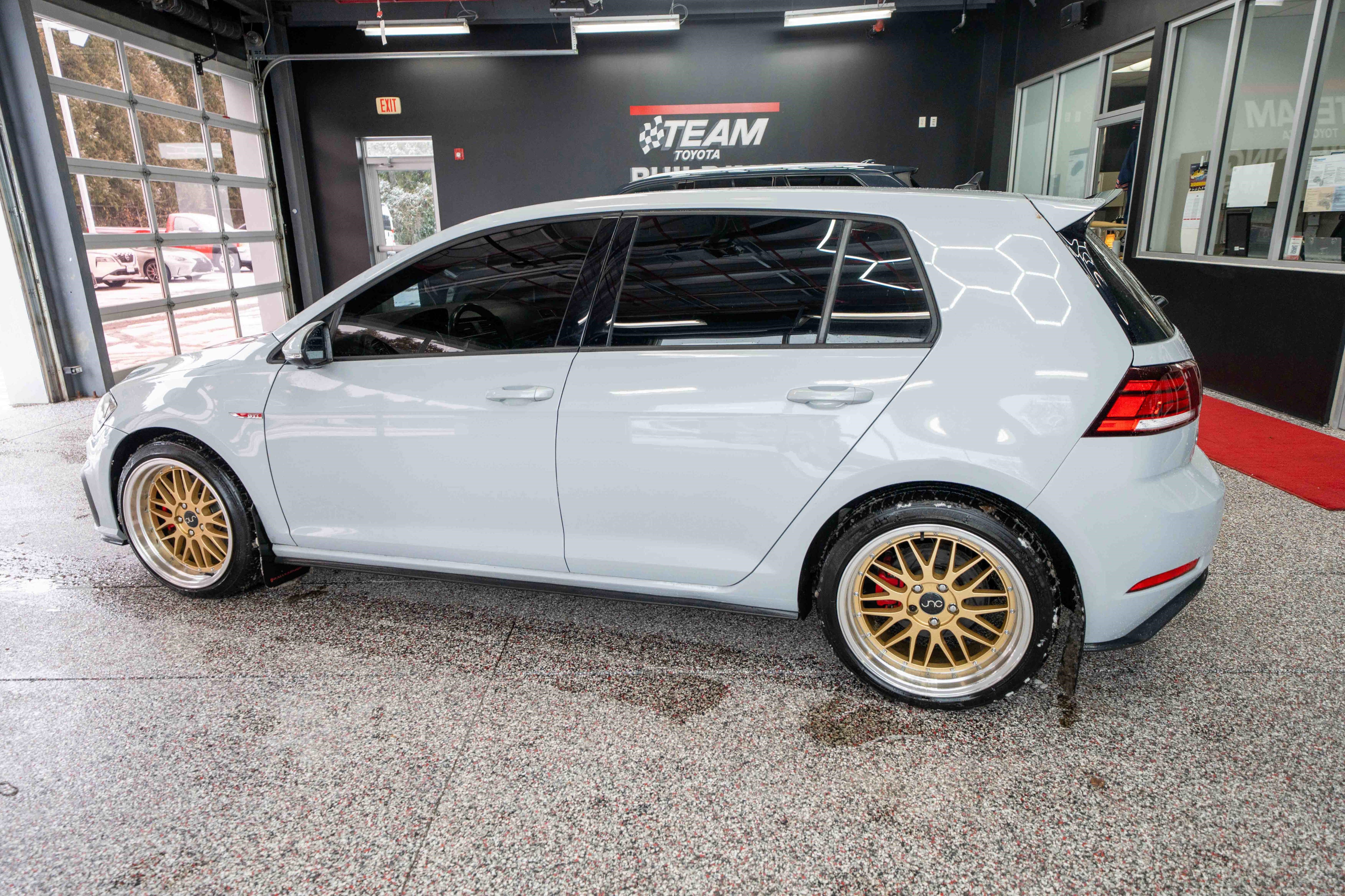 Used 2018 Volkswagen GTI S image 2