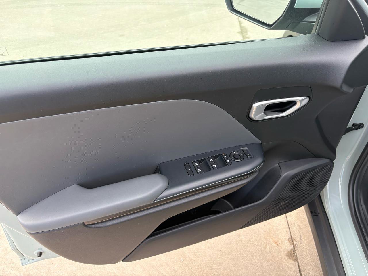 Used 2025 Kia K4 LXS FWD image 9