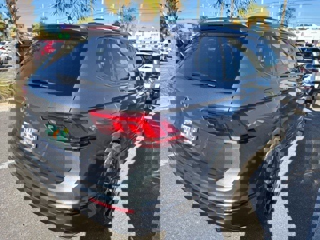 Certified 2021 Volkswagen Tiguan SE R-Line image 9