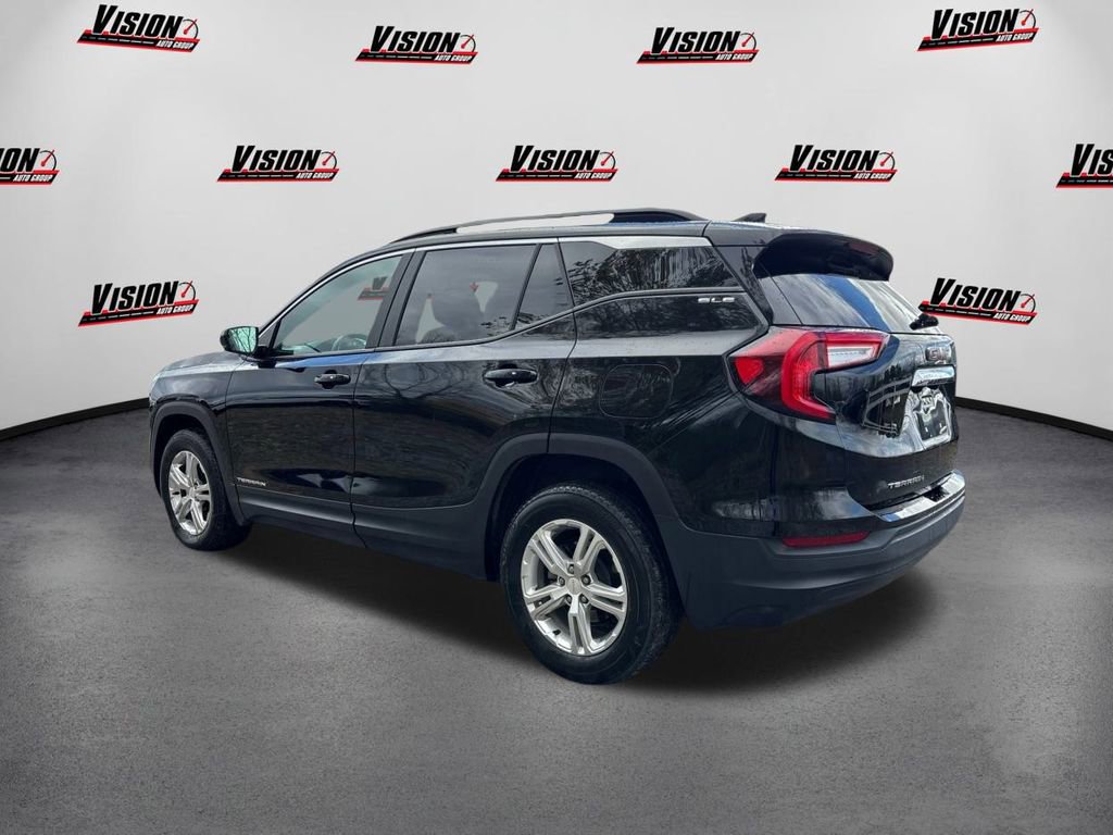 Used 2022 GMC Terrain SLE w/ Driver Convenience Package image 7