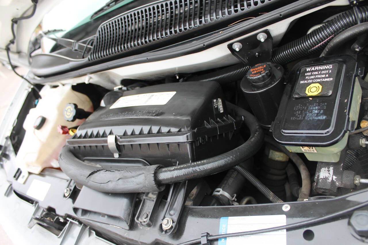 Used 1998 GMC Savana 2500 RWD image 13