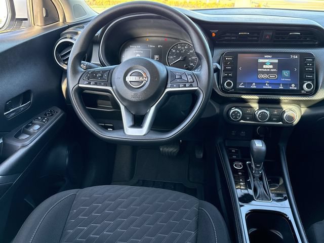 Used 2023 Nissan Kicks SV FWD image 10