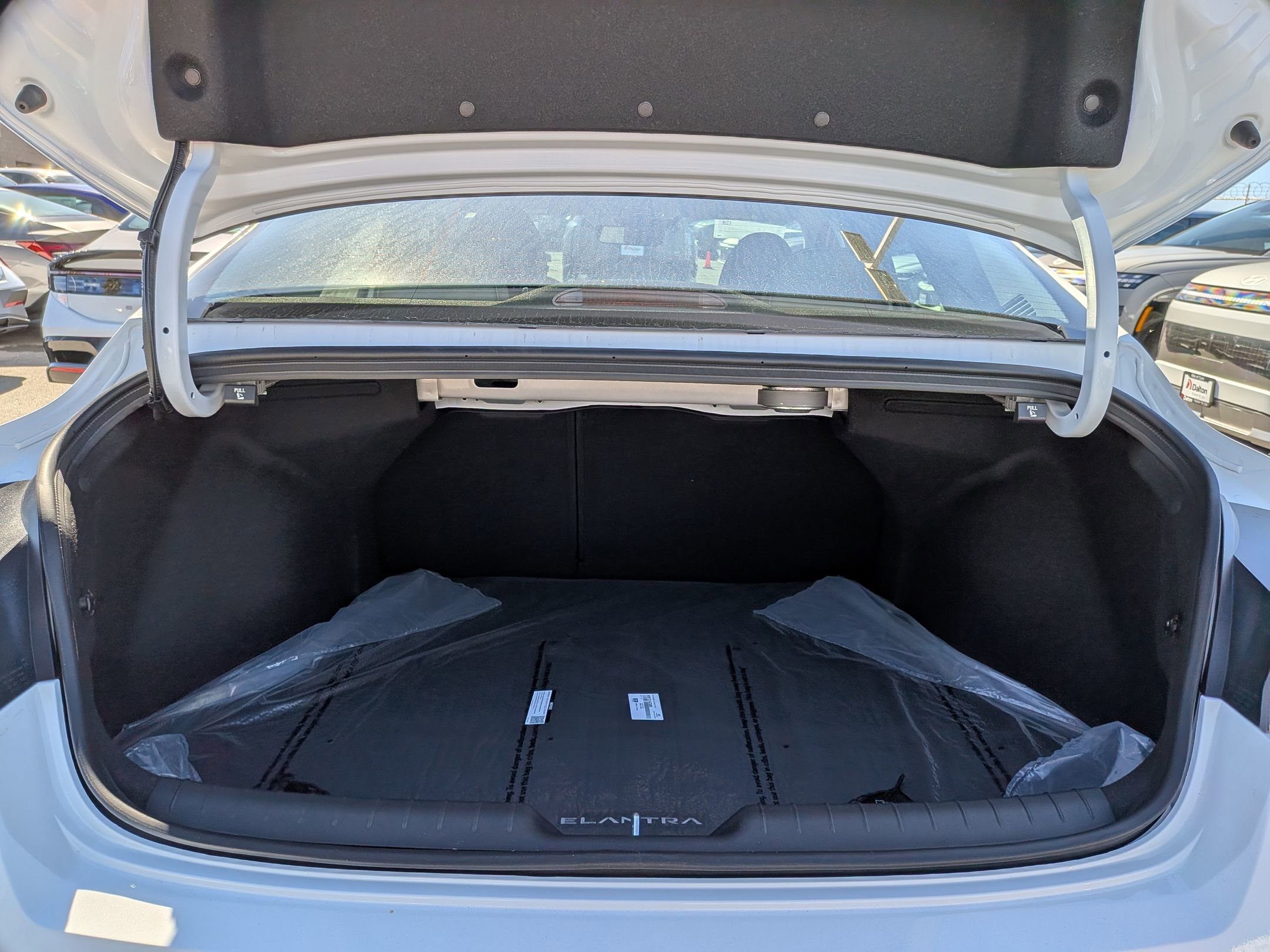 New 2026 Hyundai Elantra Limited FWD image 23