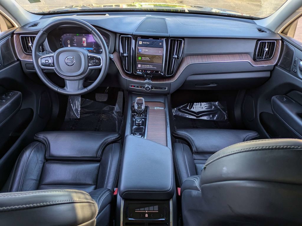 Used 2023 Volvo XC60 B5 Ultimate image 16