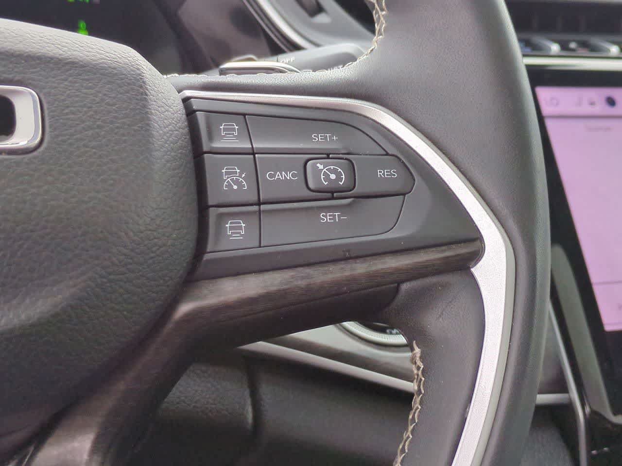 Used 2024 Jeep Grand Cherokee Limited 4xe AWD/4WD image 25