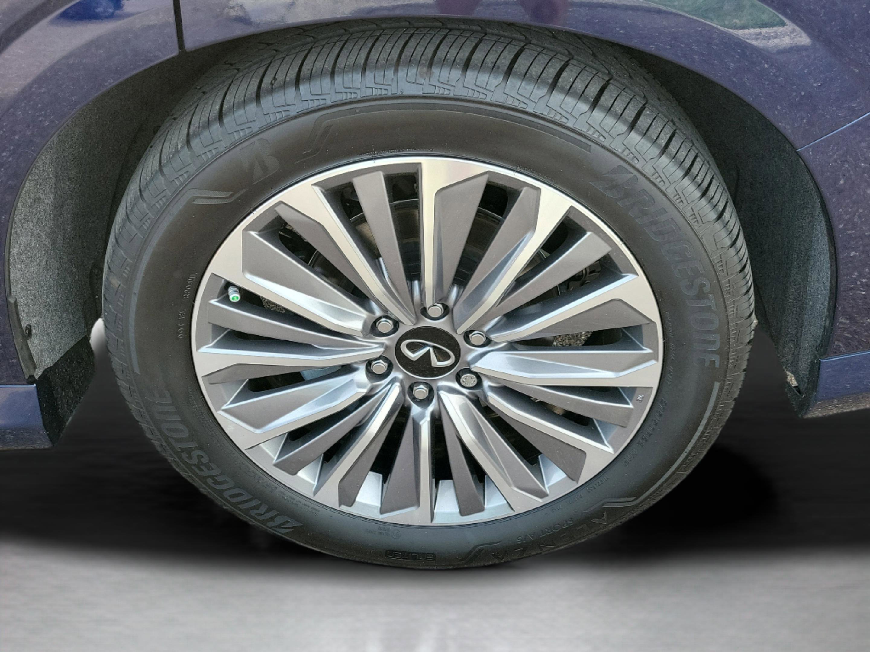 Used 2025 INFINITI QX80 Luxe image 28