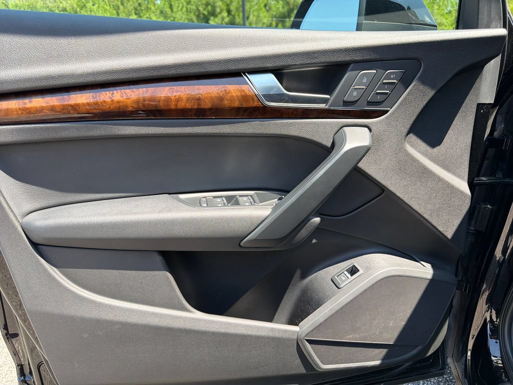 Used 2018 Audi Q5 2.0T Premium AWD/4WD image 30
