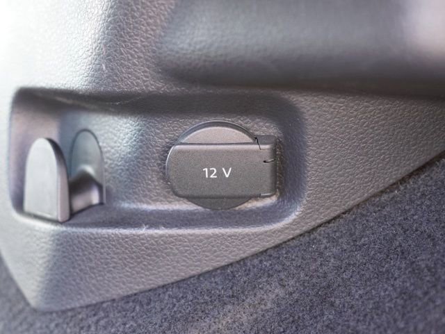 Used 2018 Volkswagen Golf S image 37