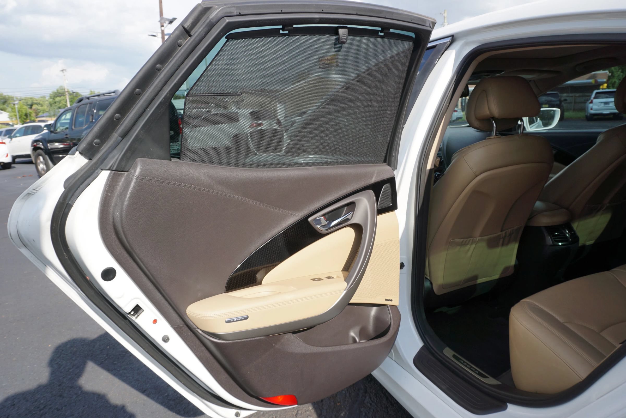 Used 2015 Hyundai Azera Limited FWD image 24