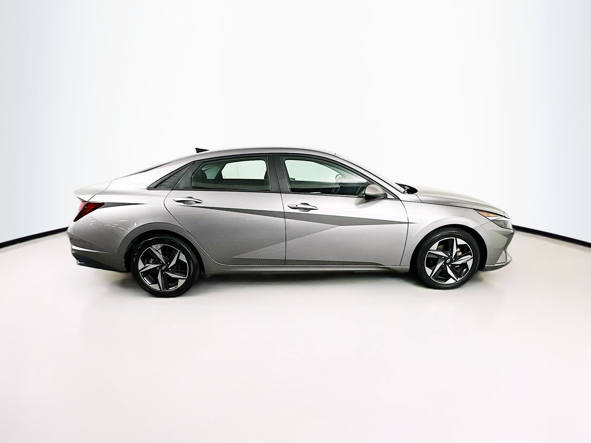 Used 2023 Hyundai Elantra SEL w/ Convenience Package FWD image 10