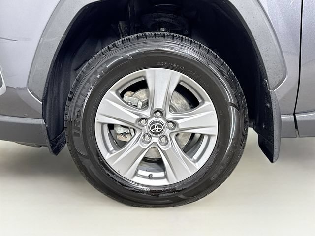 Used 2024 Toyota RAV4 XLE w/ Convenience Package FWD image 32