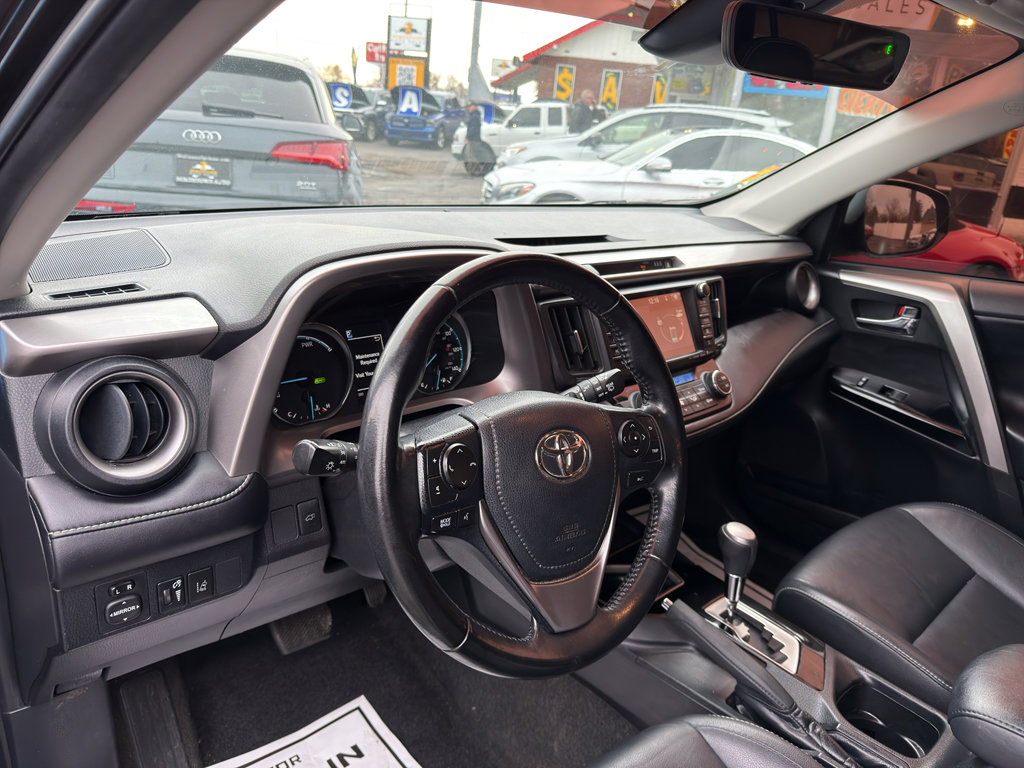 Used 2017 Toyota RAV4 Limited image 9