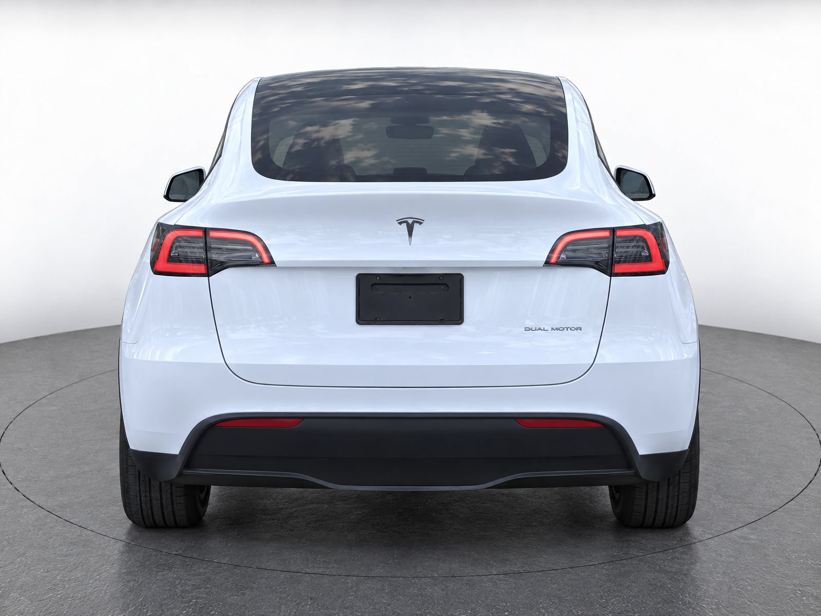 Used 2023 Tesla Model Y AWD image 7