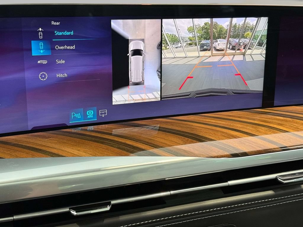 Used 2026 Cadillac Escalade Platinum Sport w/ LPO, ONYX Package AWD/4WD image 5