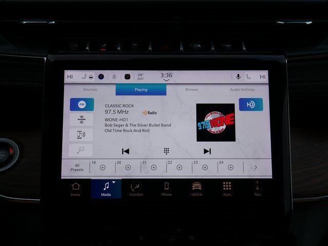 Used 2024 Jeep Grand Cherokee L Summit image 23