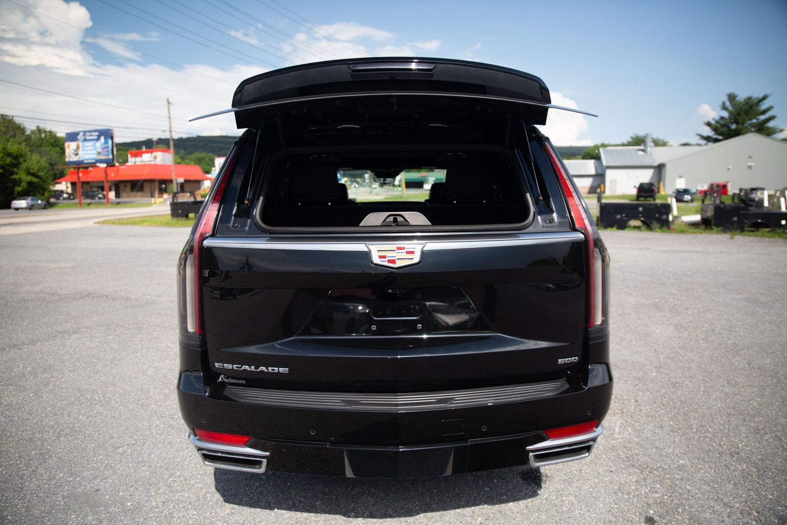 Used 2022 Cadillac Escalade Premium Luxury image 5