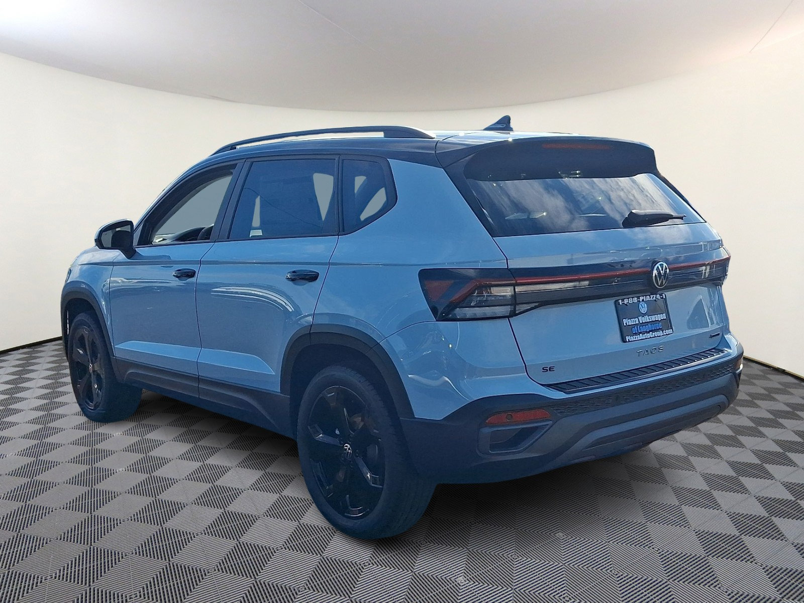 New 2027 Volkswagen Taos SE AWD/4WD image 3