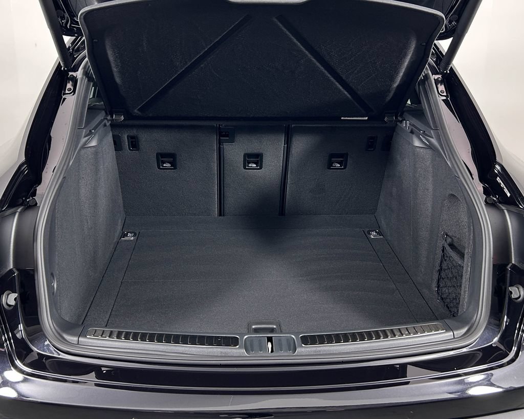New 2026 Porsche Macan AWD/4WD image 29