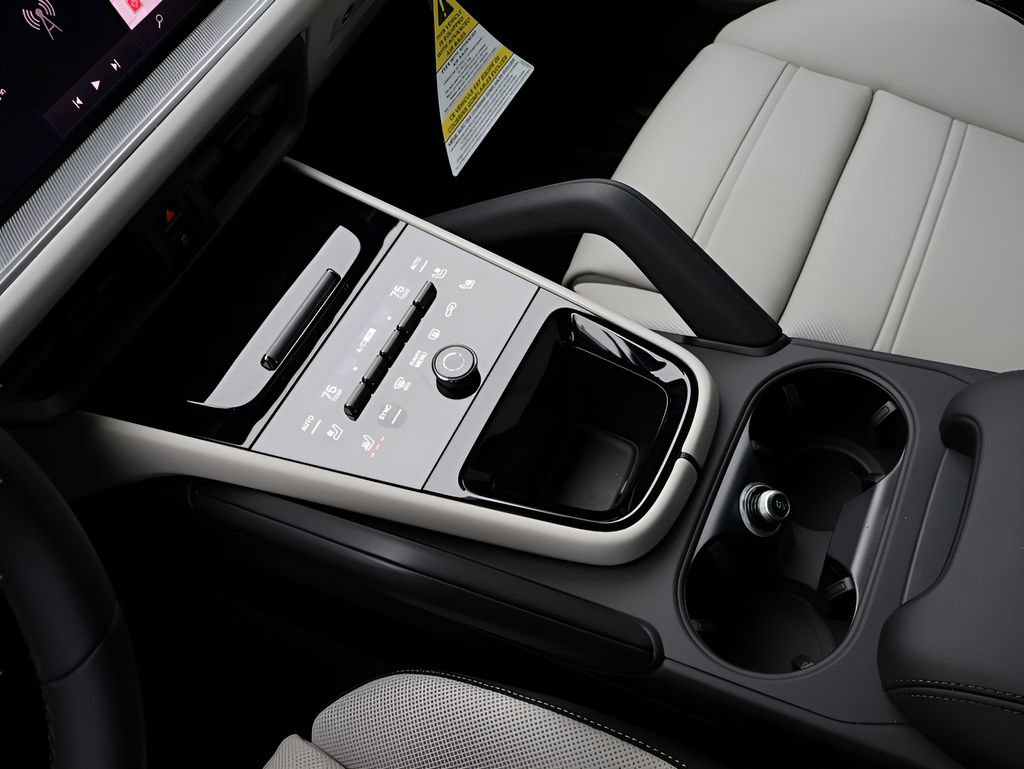 New 2026 Porsche Cayenne E-Hybrid Coupe AWD/4WD image 26