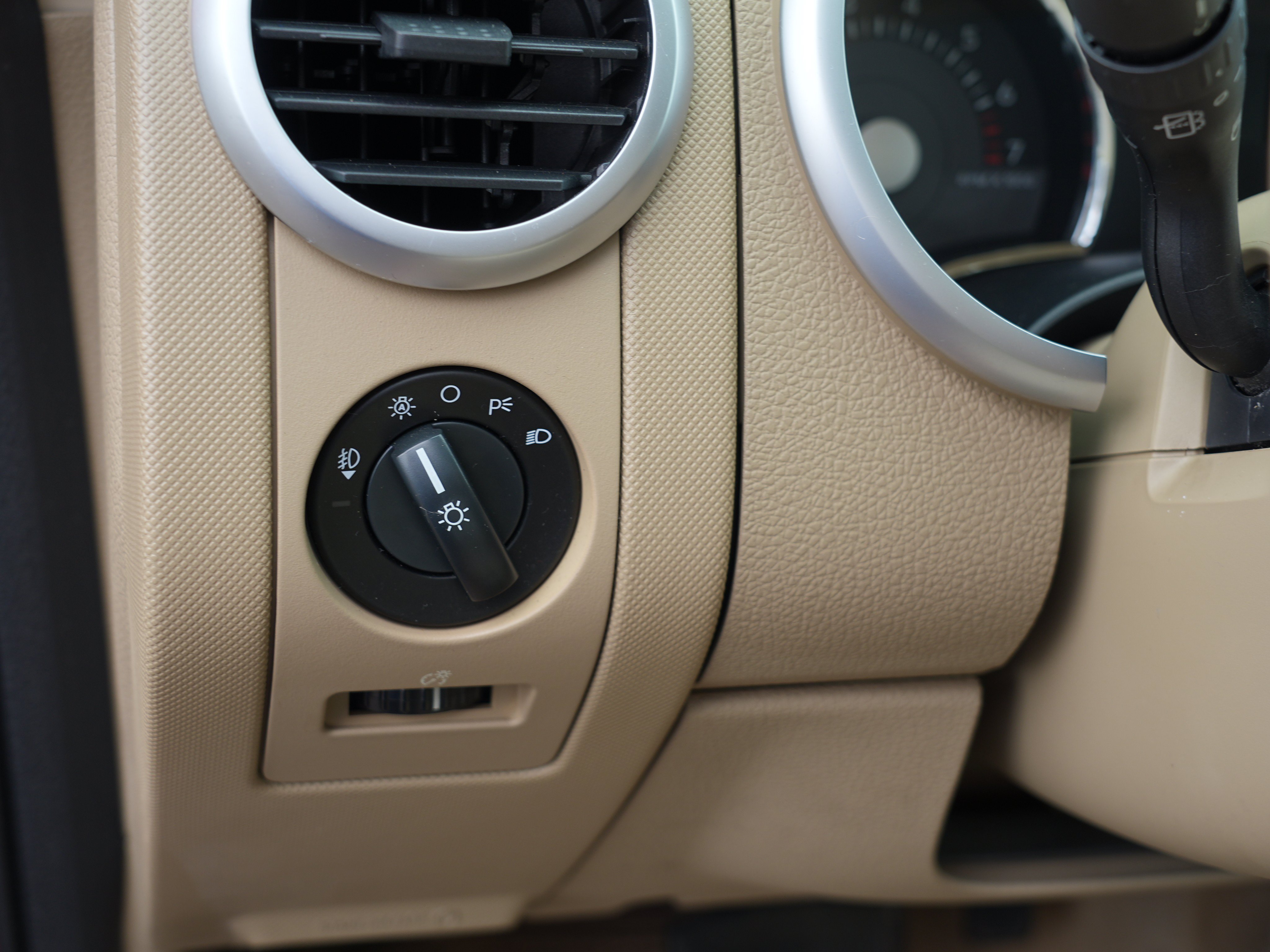 Used 2008 Mercury Mountaineer 2WD image 16