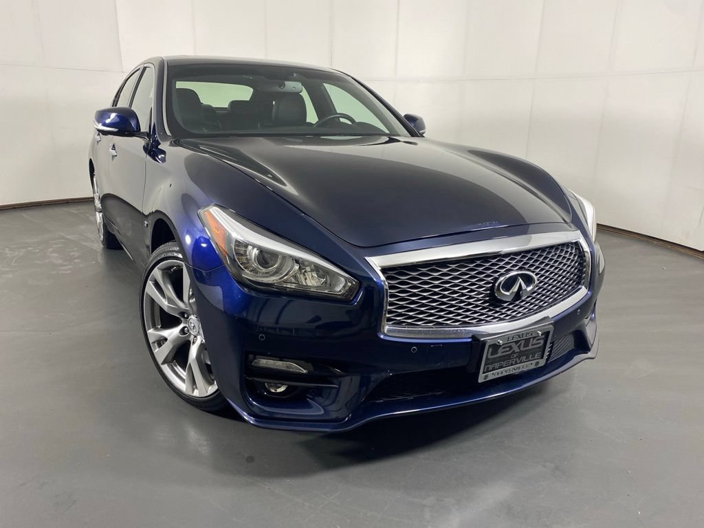 Used 2017 INFINITI Q70 3.7 w/ Technology Package AWD/4WD image 4