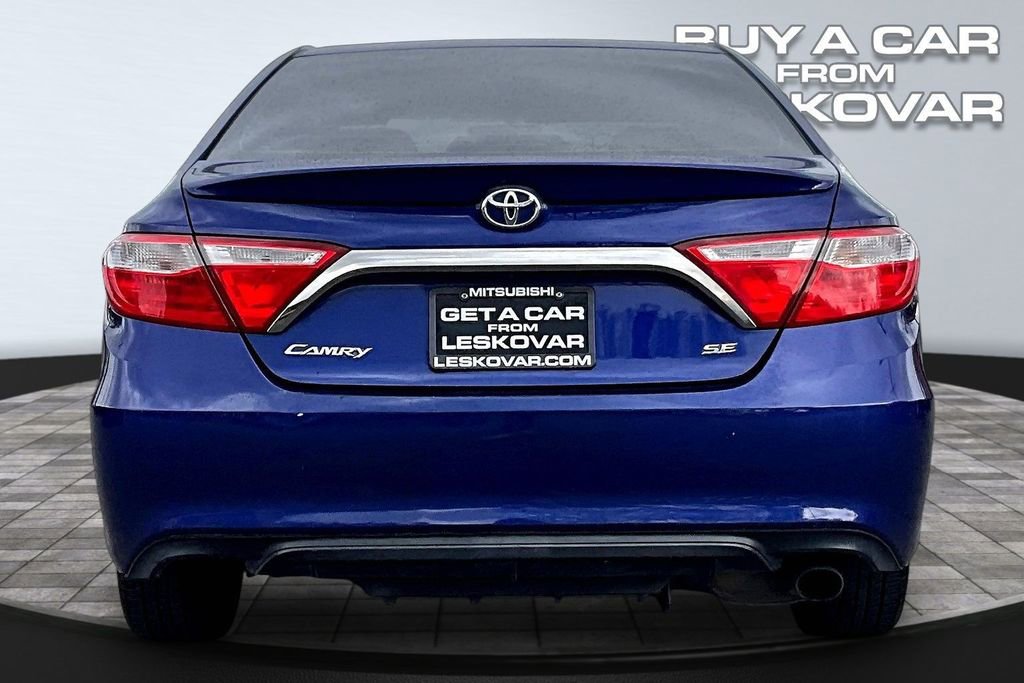 Used 2016 Toyota Camry SE FWD image 4
