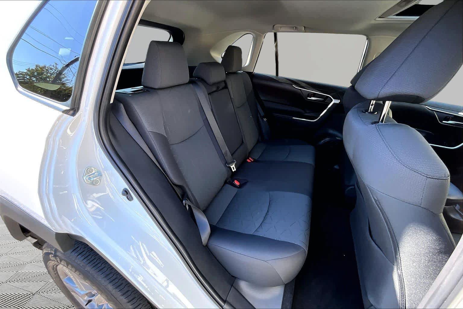 Used 2023 Toyota RAV4 XLE w/ Convenience Package FWD image 20