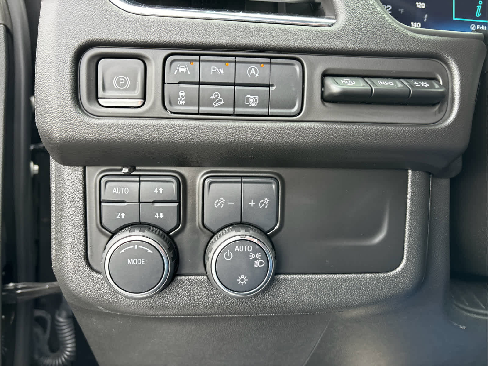 Certified 2023 Chevrolet Suburban High Country image 25