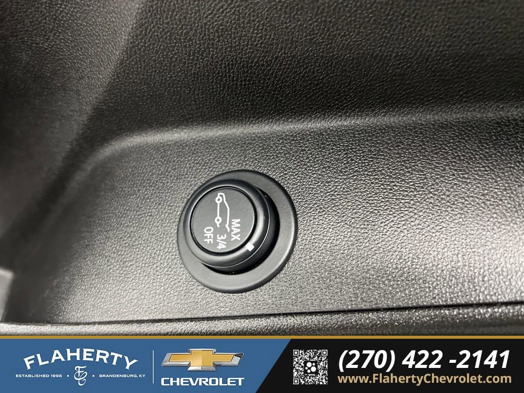 Used 2023 Chevrolet Equinox RS w/ LPO, Floor Liner Package image 21