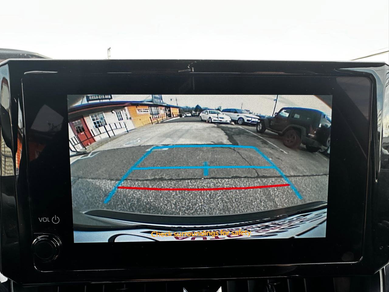 Used 2025 Toyota Corolla SE w/ Convenience Package image 15