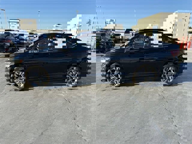 Used 2024 Volkswagen Jetta SE image 31