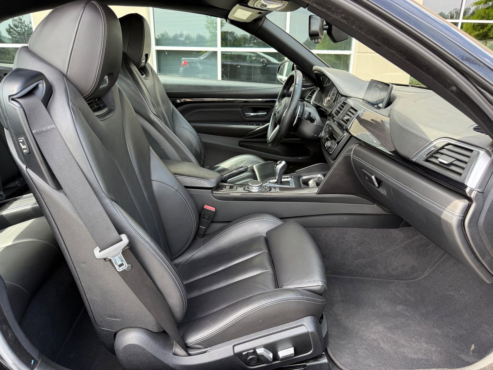 Used 2016 BMW M4 Convertible image 35