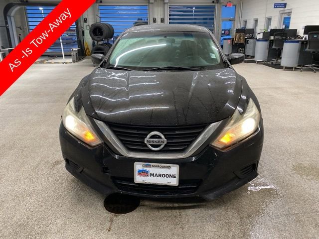Used 2016 Nissan Altima 2.5 S w/ Power Driver Seat Package FWD image 2