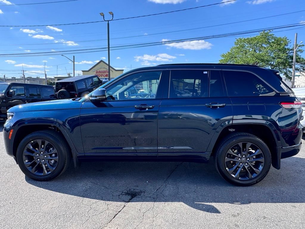 New 2026 Jeep Grand Cherokee Limited AWD/4WD image 4