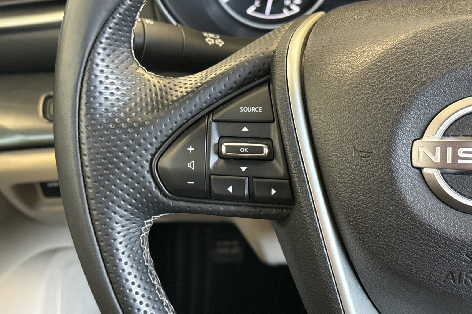 Used 2023 Nissan Maxima Platinum w/ Sport Mat Group FWD image 30